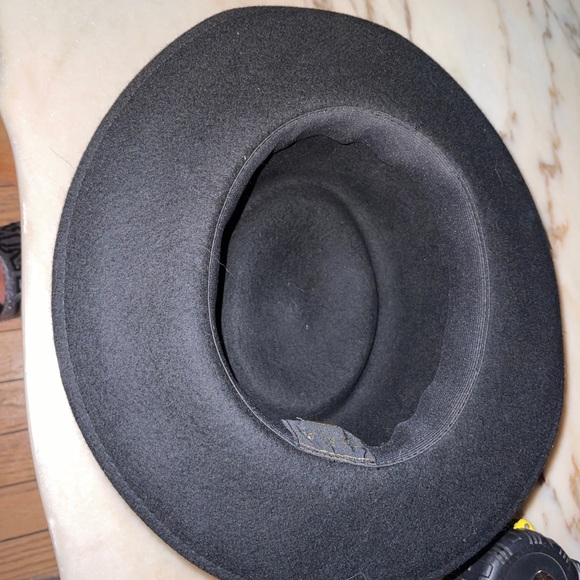 Scala Classic Center Dent Black Fedora Wool Hat. - Picture 3 of 12